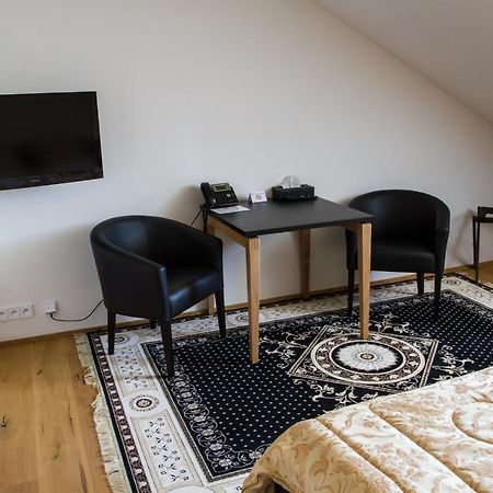 Hotel Panství Dlouhá Lhota Esterno foto