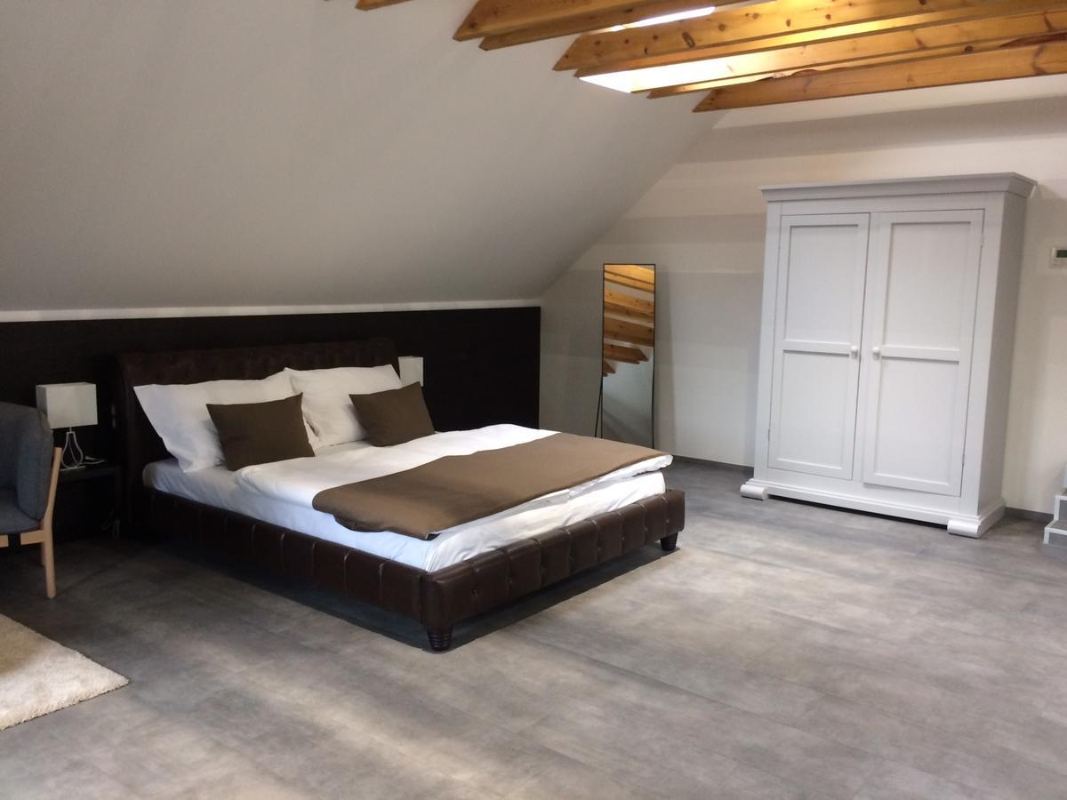 Hotel Panství Dlouhá Lhota Esterno foto