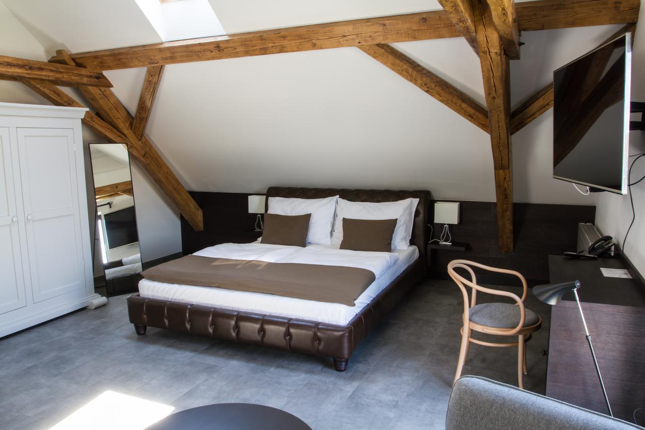 Hotel Panství Dlouhá Lhota Esterno foto