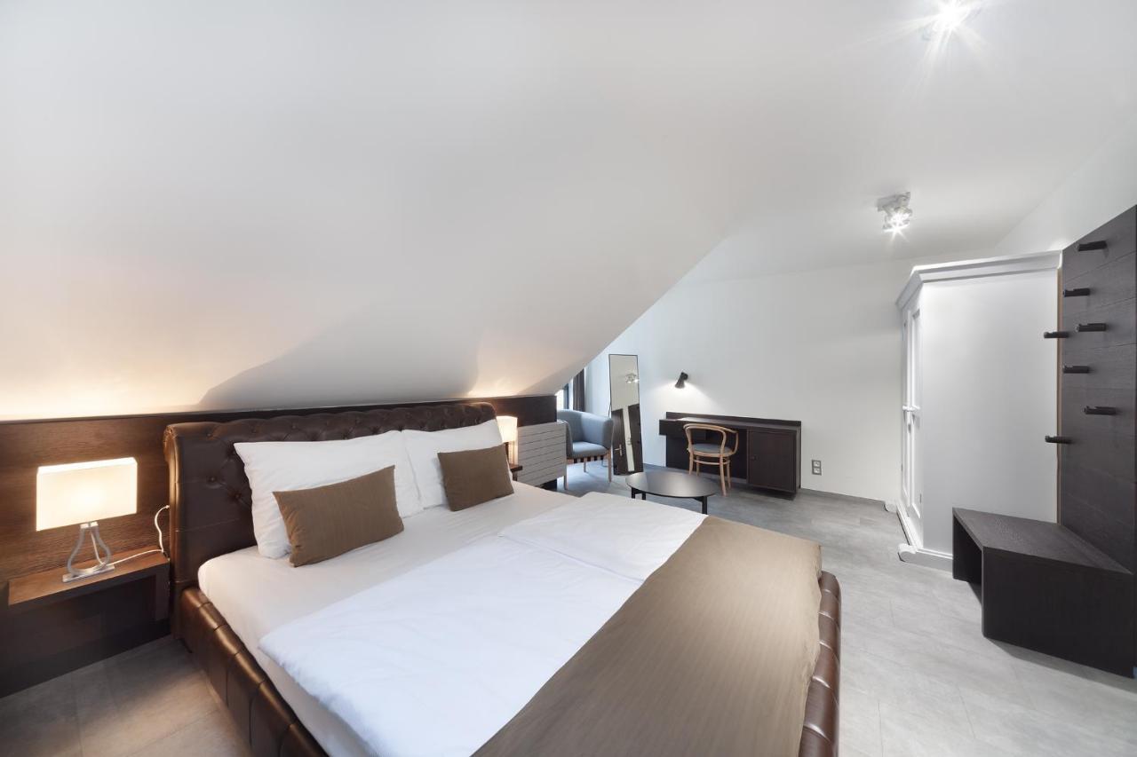 Hotel Panství Dlouhá Lhota Esterno foto